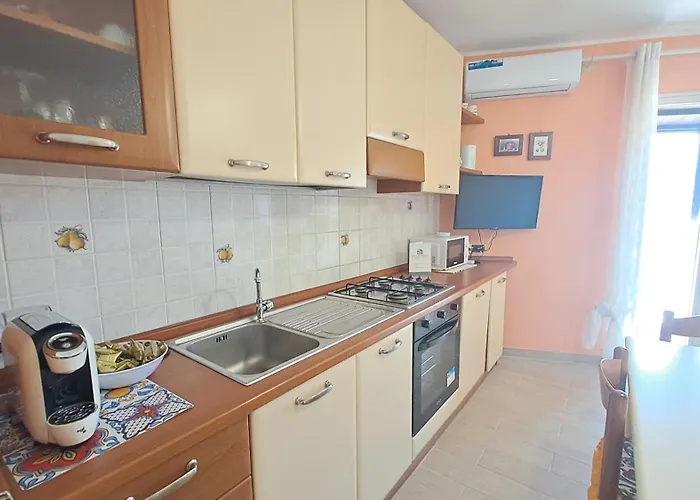 Sun By Casa In Mente * 체팔루